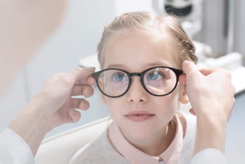 Spécialiste de la myopie sur Annecy, Blinka, optometriste opticien à annecy-argonay